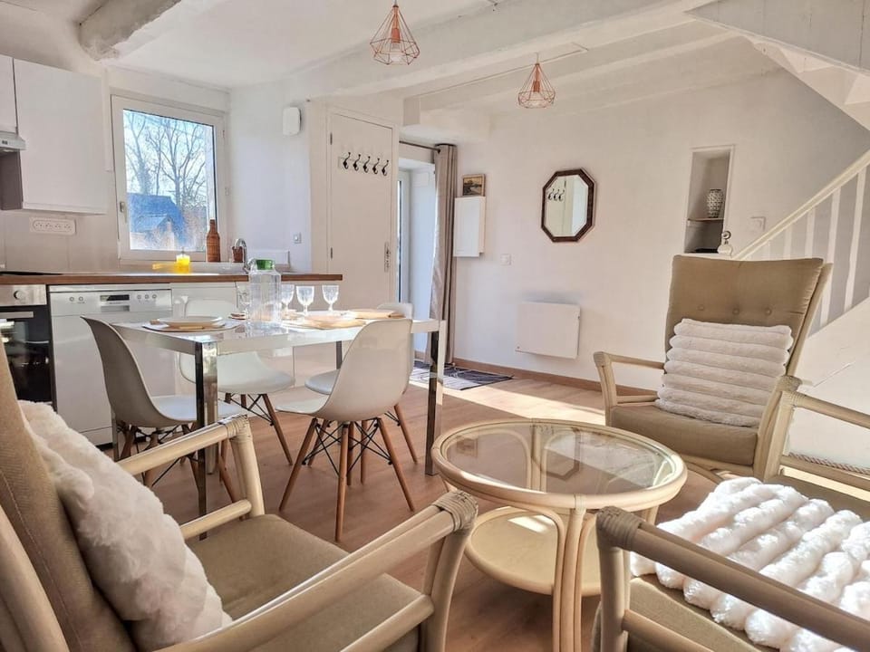 Ti Mousse Traditional Breton House in Saint-Quay-Portrieux