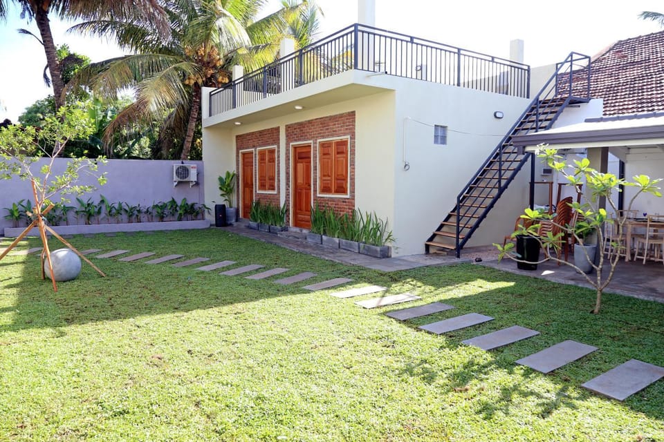 Misty Beach Relax & Escape Bed and Breakfast in Negombo