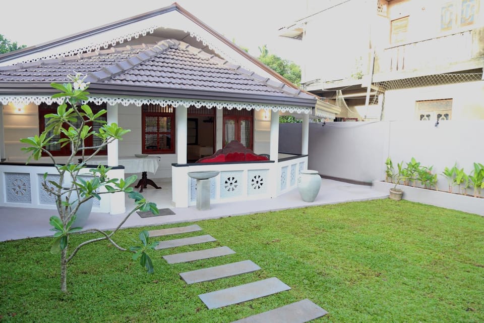 Misty Beach Relax & Escape Bed and Breakfast in Negombo
