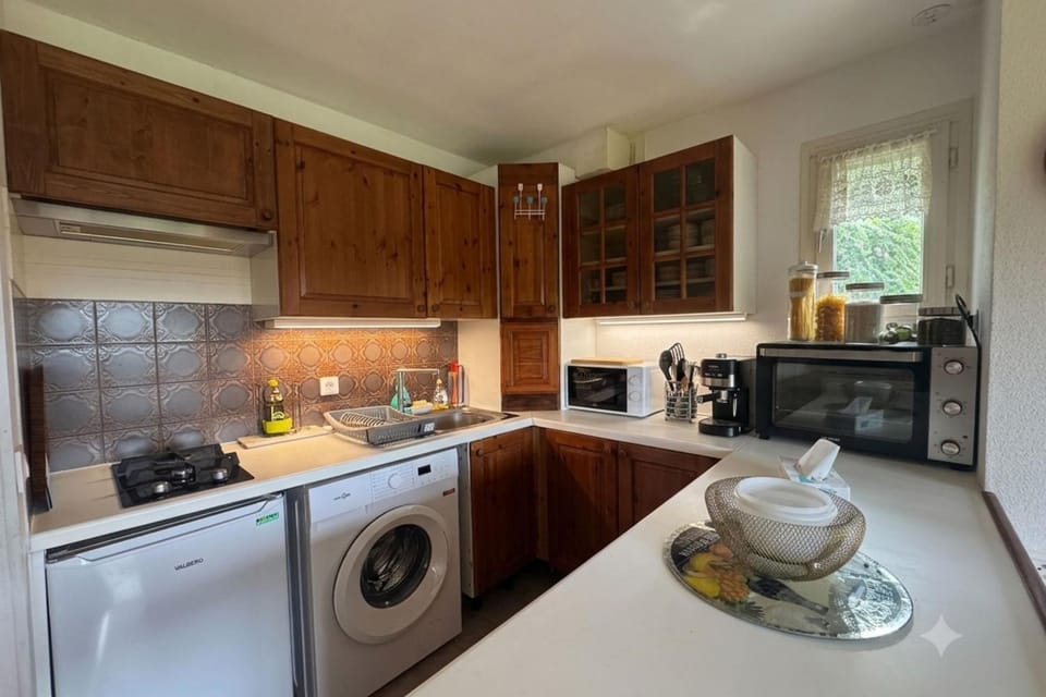Cozy apartment with golf course views Apartment in Houlgate