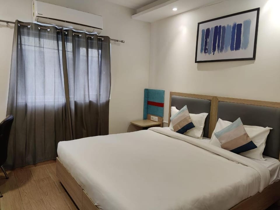 FlxHo Corporate Stays - Udyog Vihar Hotel in Gurugram