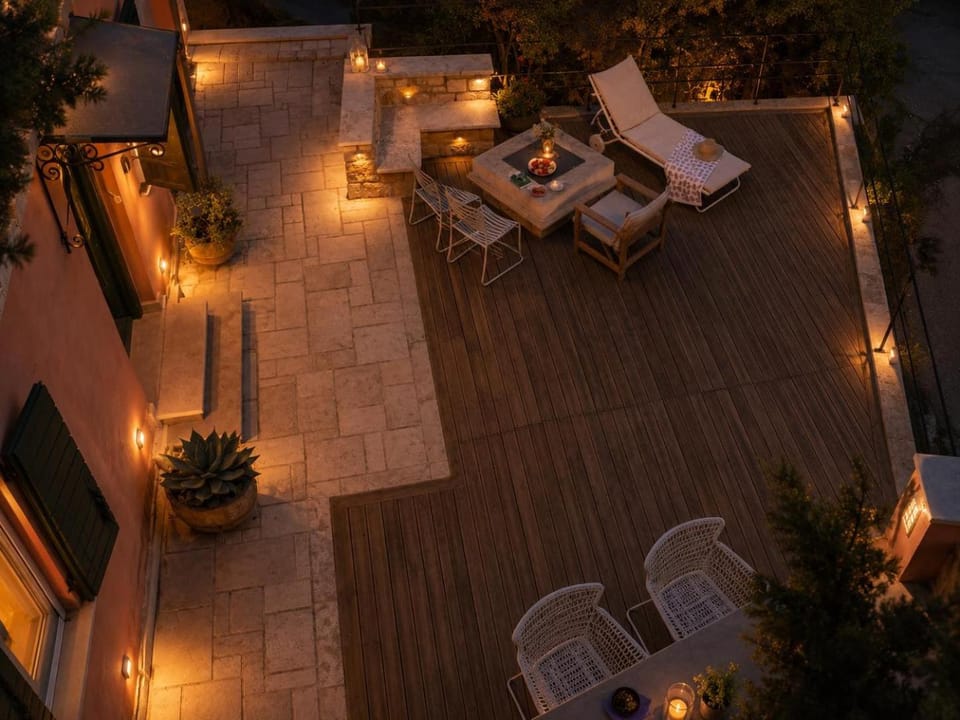 Property building, Bird's eye view, Balcony/Terrace, Dining area