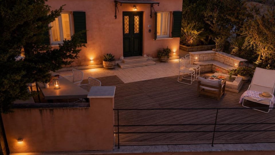 Property building, Balcony/Terrace