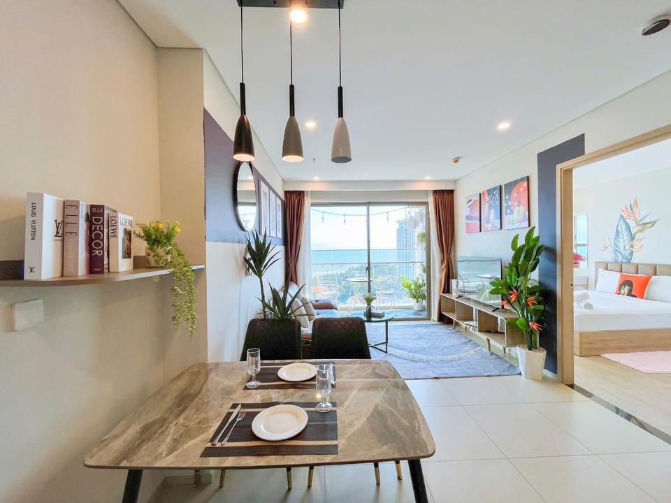 Natural landscape, Kitchen or kitchenette, Dining area
