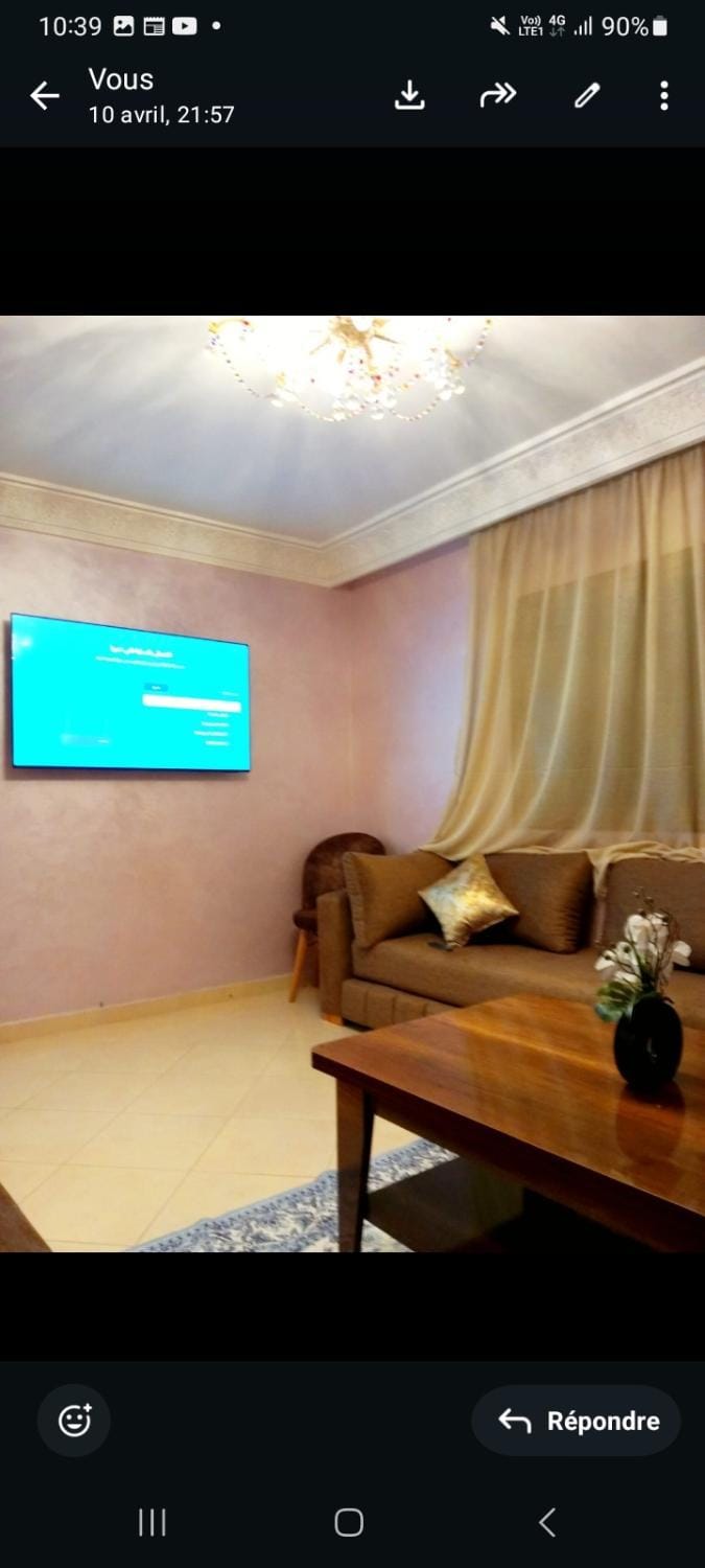Appartement moderne cosy et proche gare Bouznika Apartment in Bouznika