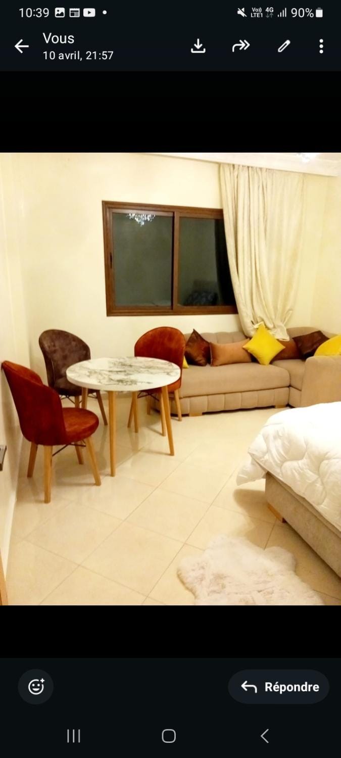 Appartement moderne cosy et proche gare Bouznika Apartment in Bouznika