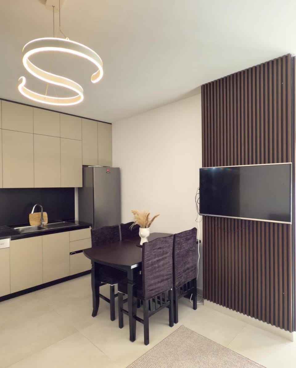 TV and multimedia, Kitchen or kitchenette, Dining area