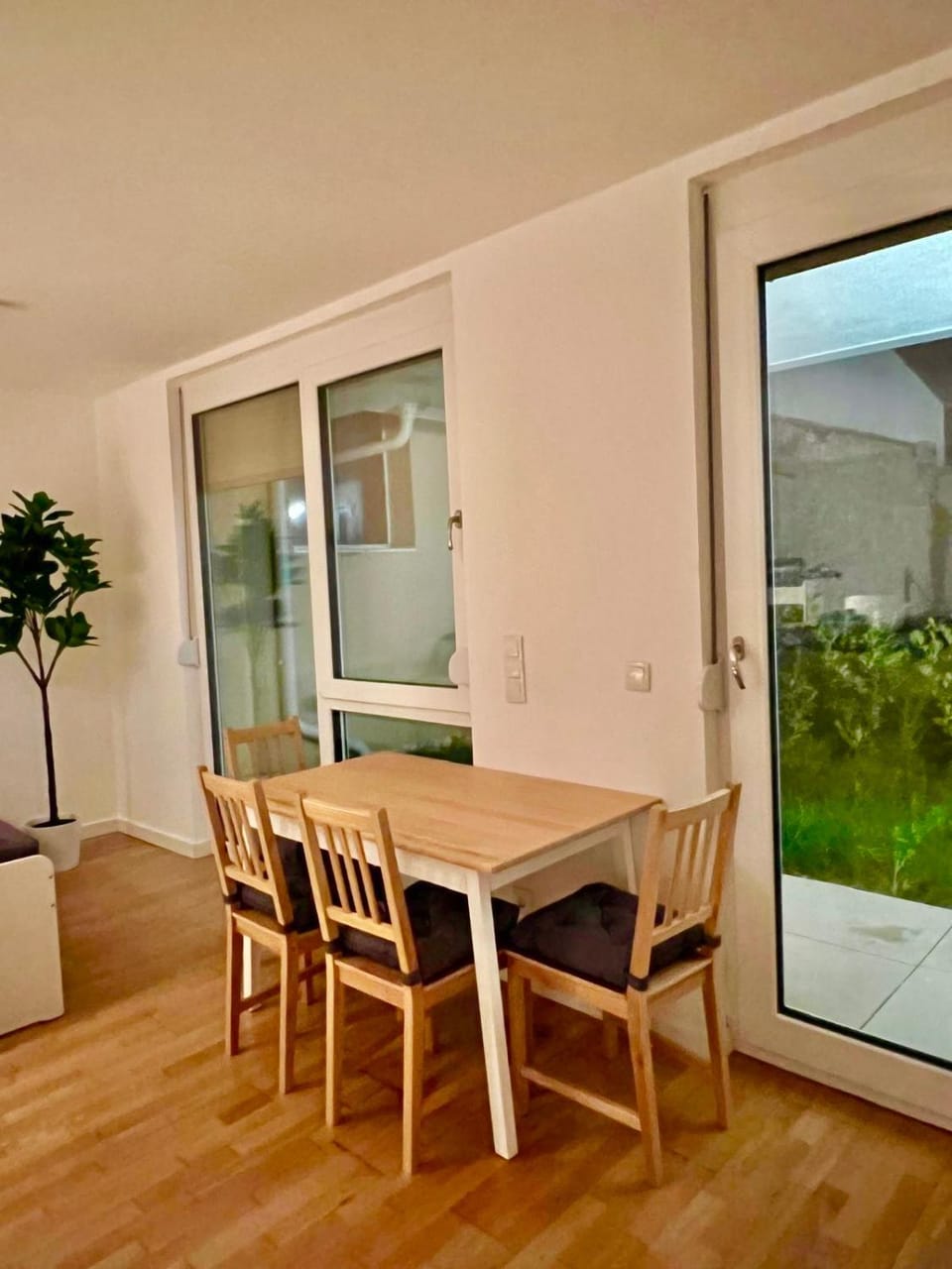 Apartment with Garden near SCS with 5 Single Beds Apartment in Hungary