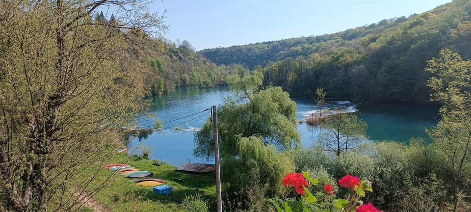 Rivera House Mrežnica - Sauna & River View Villa in Croatia