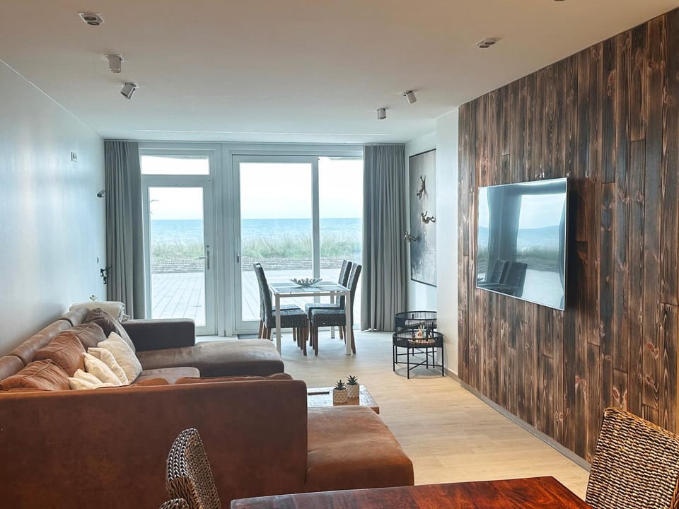 Balcony/Terrace, Living room