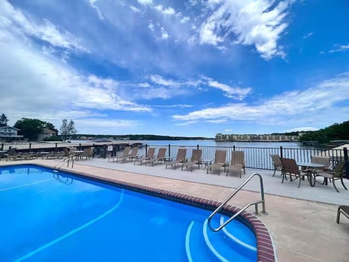 Harbor Hideout Waterfront House in Osage Beach