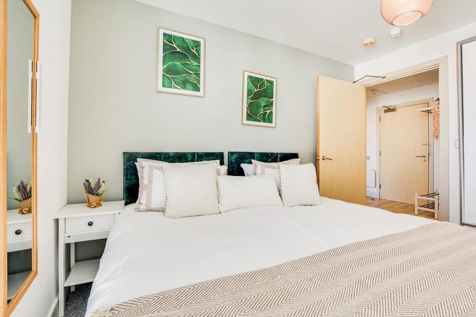 Cozy Retreat City centre Apartment in Salford
