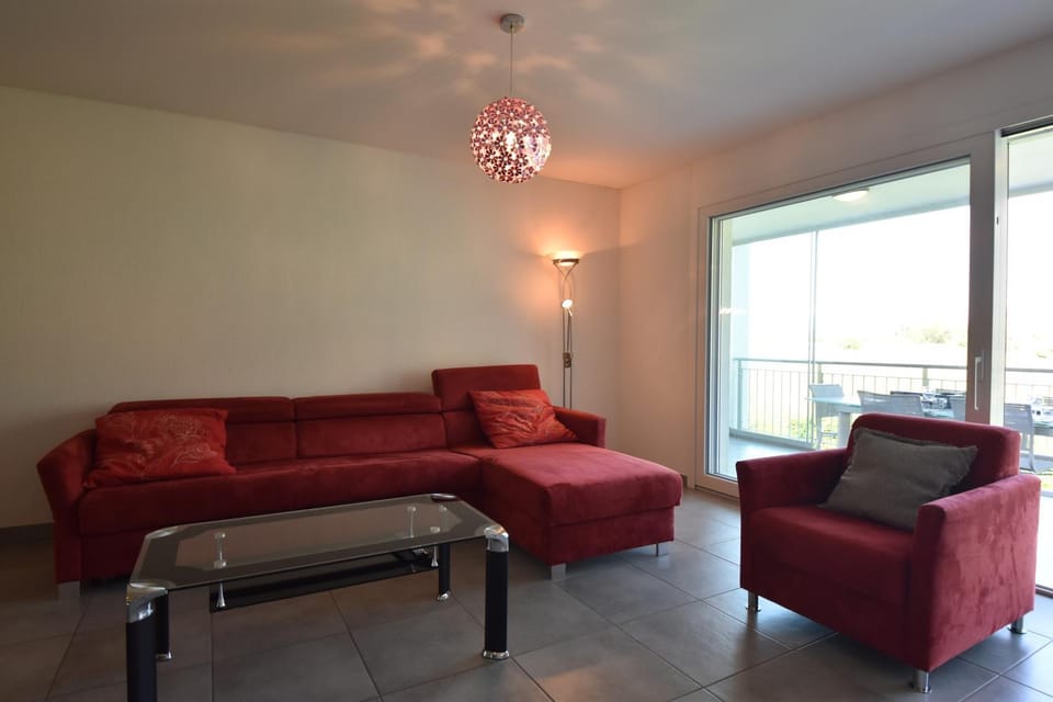 Appartement ensoleillé 4 personnes à Saillon à 100 mètres des bains Apartment in Riddes