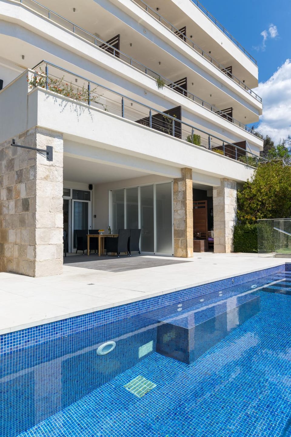 Property building, Pool view, Swimming pool, Swimming pool
