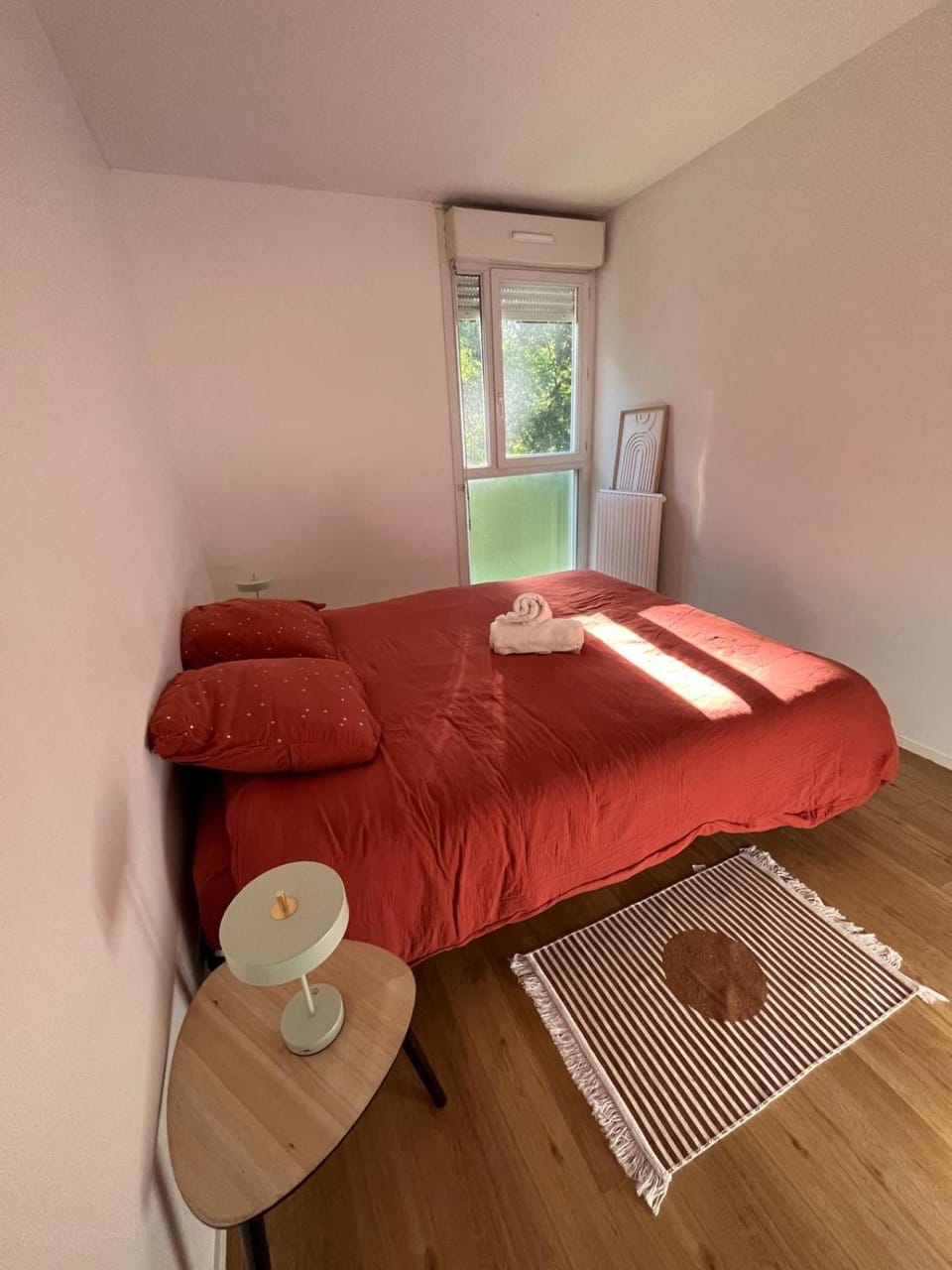 Quiet and Bright Apartment, Tram 2 Minutes Away Apartment in Pessac