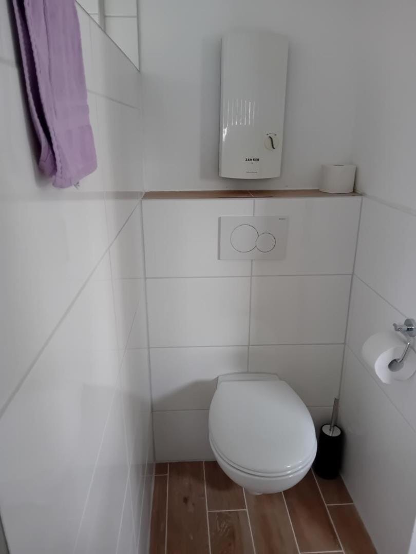 NEU! Bauwagen Balu mit Bad Terrasse u. Ausblick Apartment in North Rhine-Westphalia