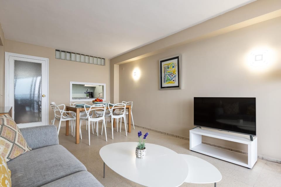 TV and multimedia, Living room, Dining area