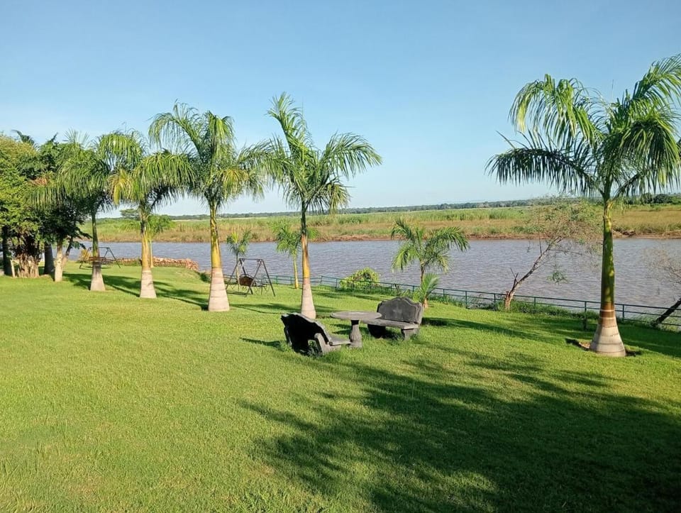 Zambezi Riverfront Chalets, Safari retreat Lower Zambezi, Game Drives, Canoeing, Fishing Boat Cruises Apartment in Lusaka Province, Zambia