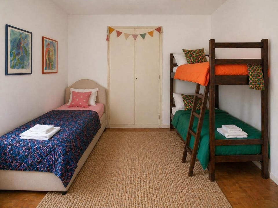 Bed, bunk bed