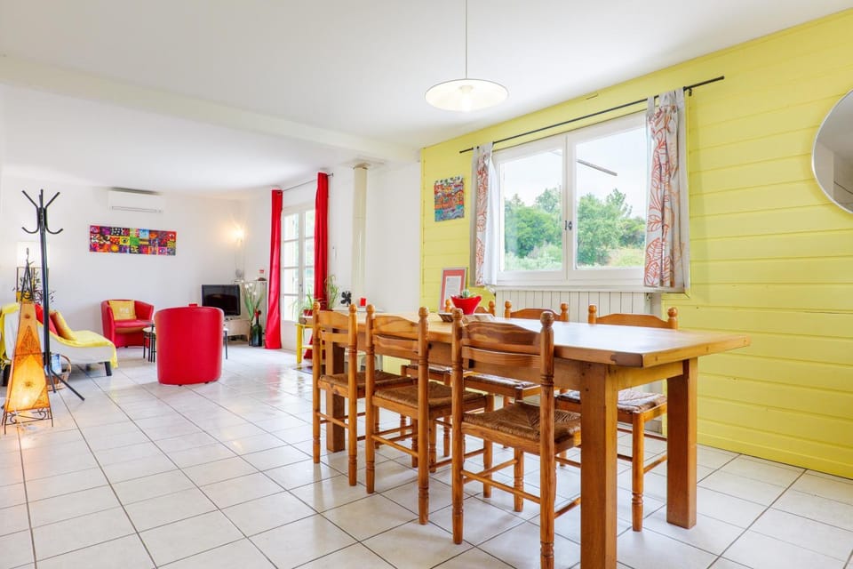 Gite du Mas St Esprit avec piscine Country House in Provence