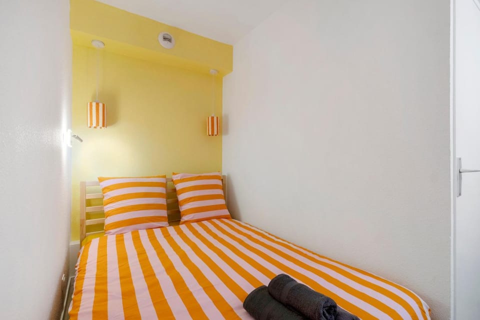 Property building, Living room, Bedroom