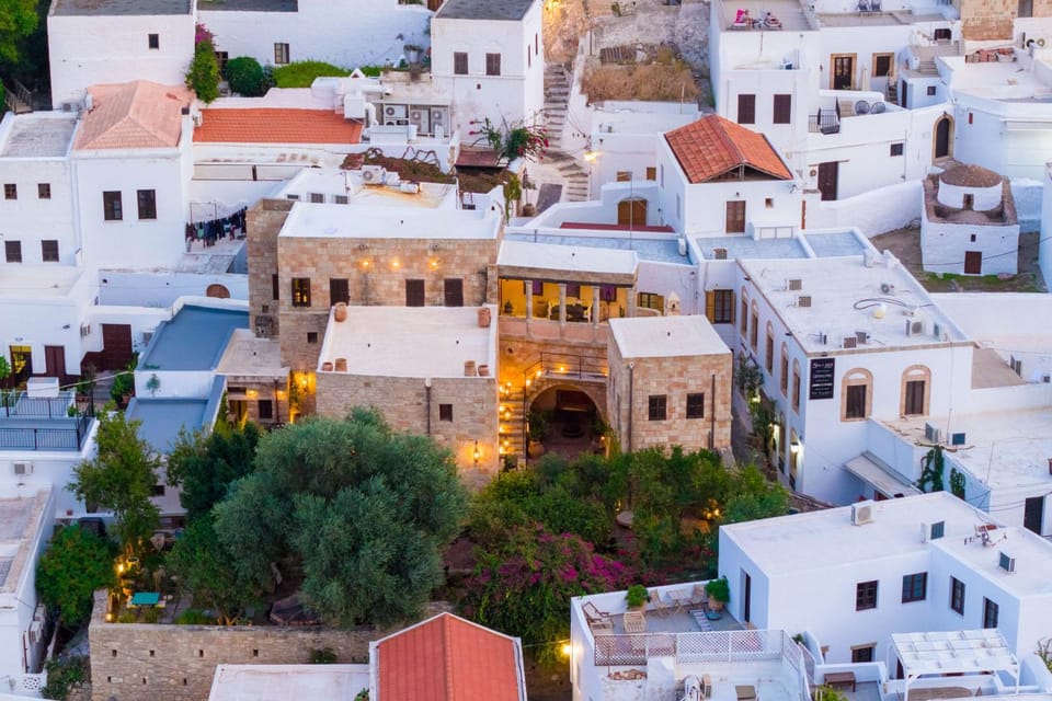 Property building, Day, Neighbourhood, Bird's eye view, City view, Landmark view, Street view, Location