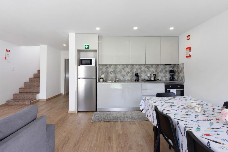 Property building, Kitchen or kitchenette, Living room