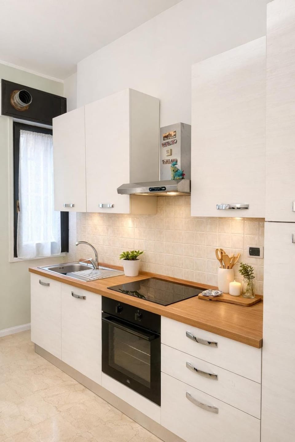 Large studio apartment with study area, Dergano-Bovisa Apartment in Milan
