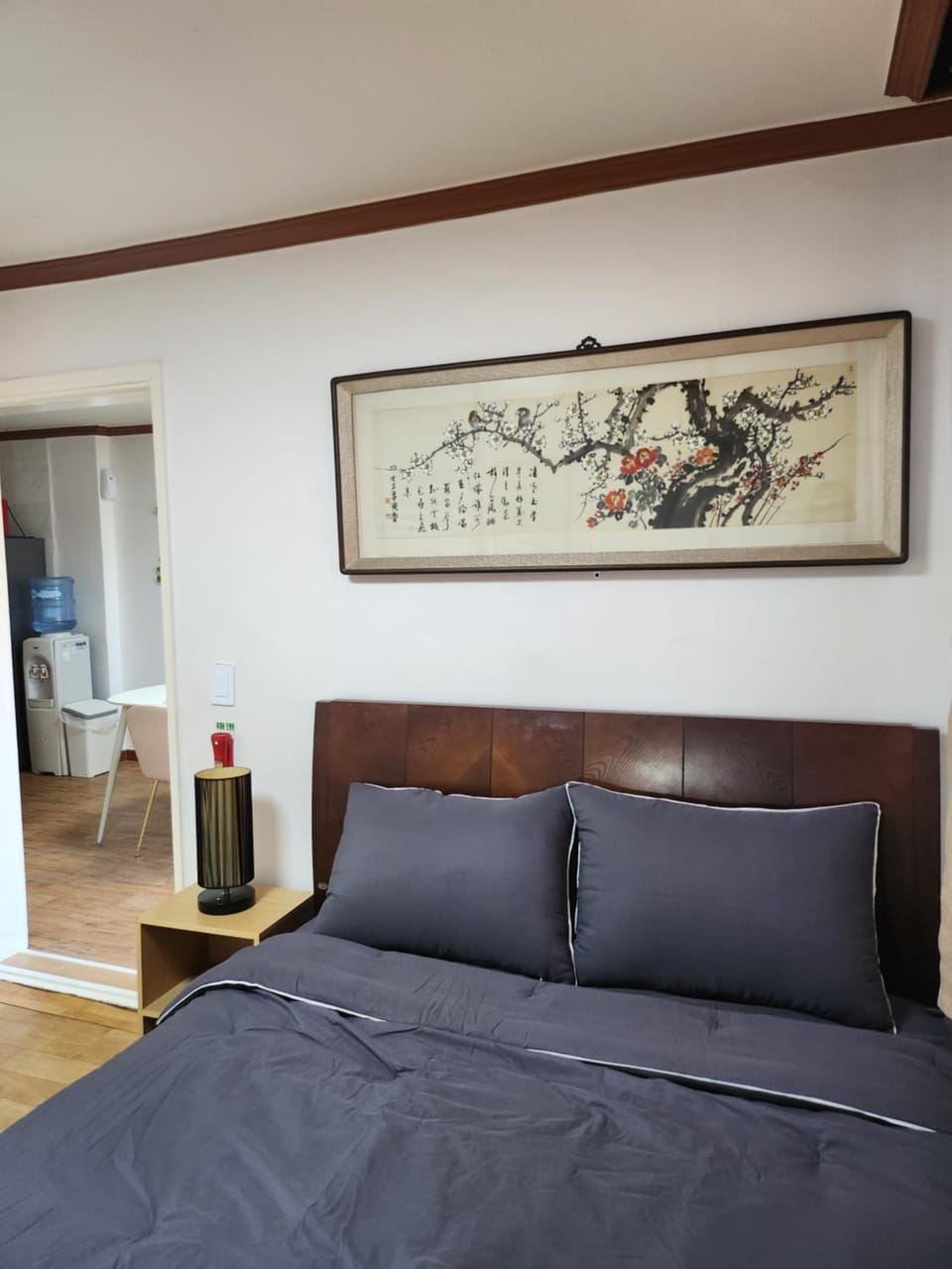 Bed, Photo of the whole room, Decorative detail, Bedroom