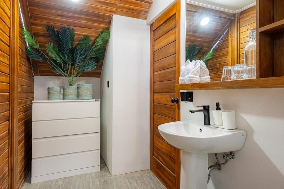 New! Stylish 1-Bedroom Loft Villa 6 in Kerobokan Villa in North Kuta