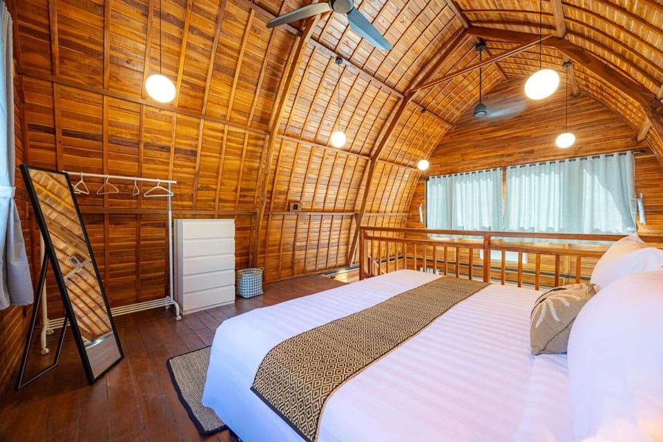 New! Stylish 1-Bedroom Loft Villa 6 in Kerobokan Villa in North Kuta