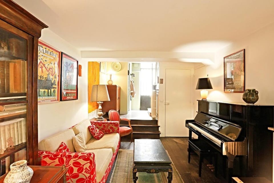 My Beautiful House With a Garden in Paris Apartment in Paris