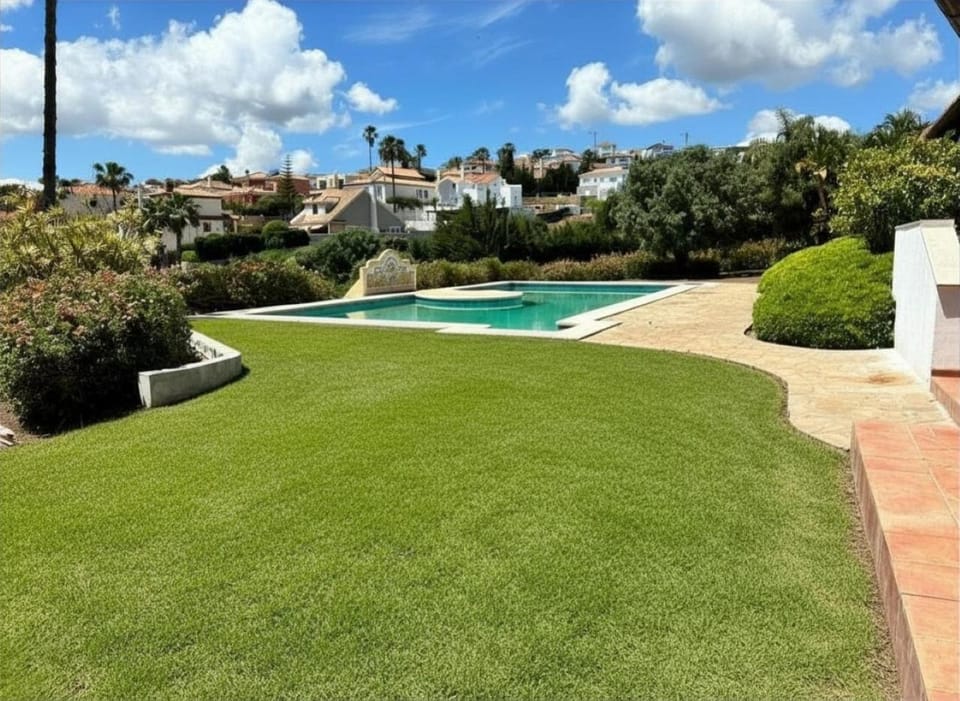 Garden, Swimming pool