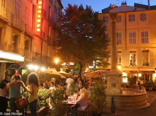 Méditerranée Apartment in Aix-en-Provence