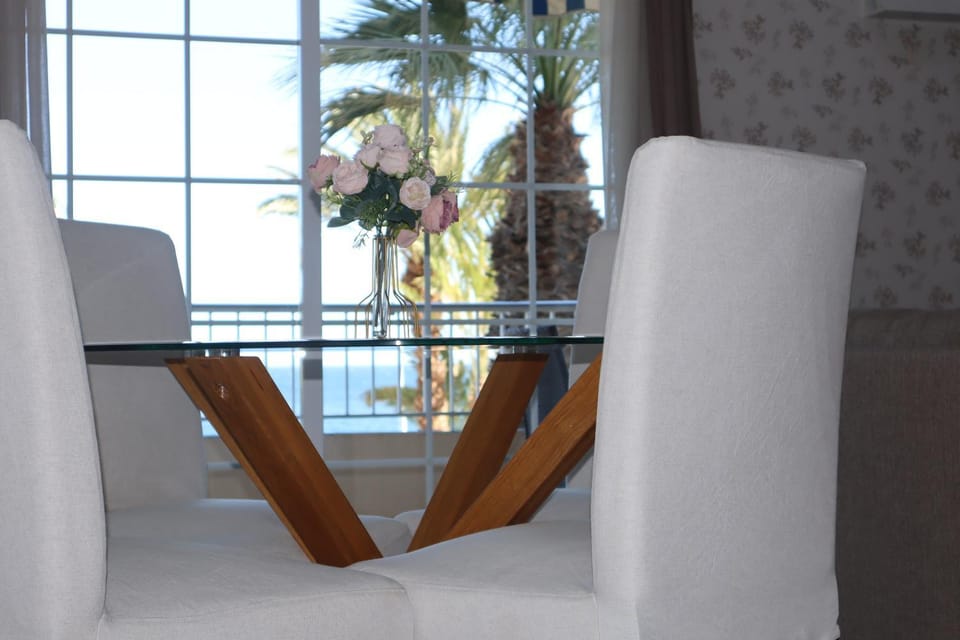 Living room, Sea view