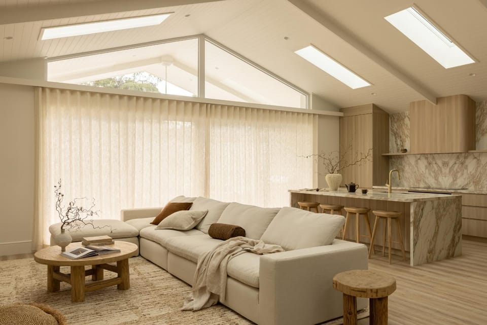 Day, Kitchen or kitchenette, Living room, Seating area