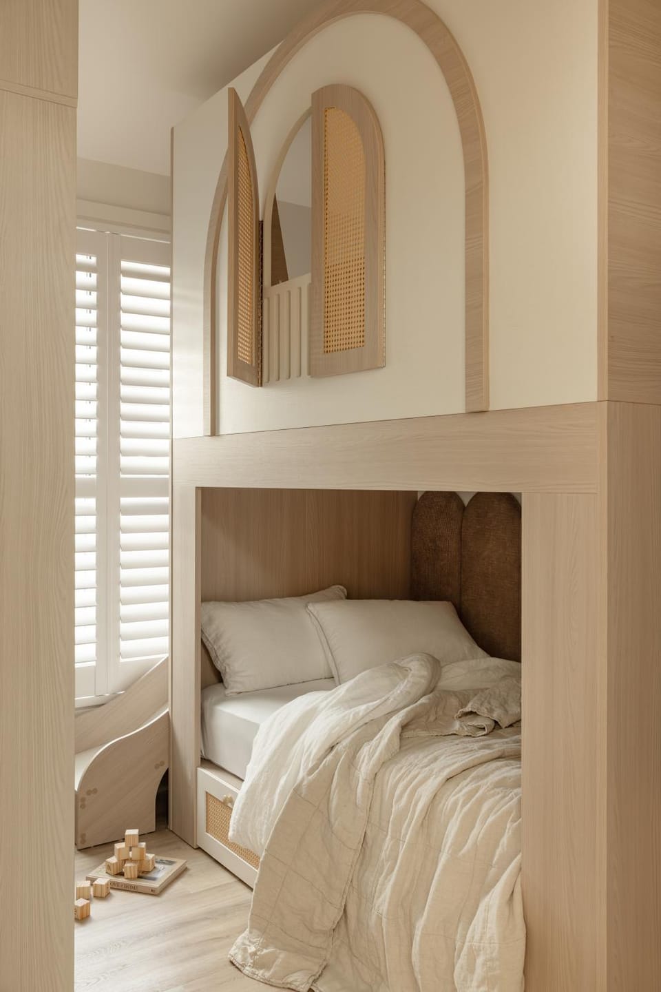 Decorative detail, bunk bed