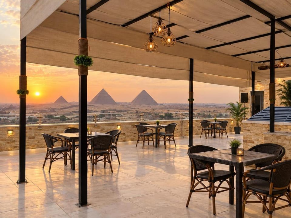 Patio, Nearby landmark, Restaurant/places to eat, Day, Natural landscape, View (from property/room), Balcony/Terrace, Living room, Banquet/Function facilities, Seating area, Dining area, Mountain view
