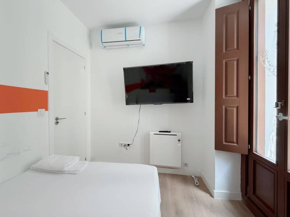 I - Habitación luminosa en Lavapiés Madrid Apartment in Centro