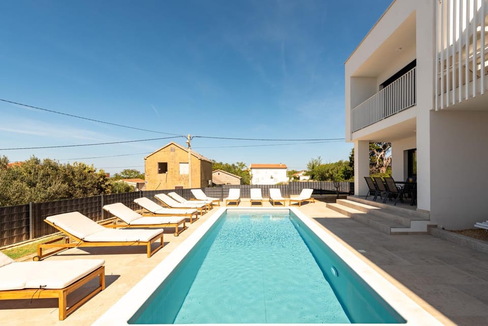 Property building, Swimming pool