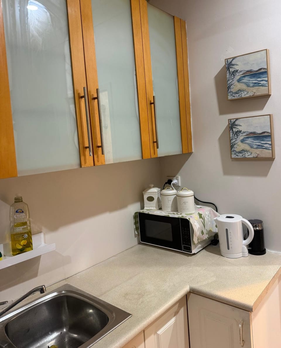 Separate Private Room to stay in Sydney Region Bed and Breakfast in Sydney