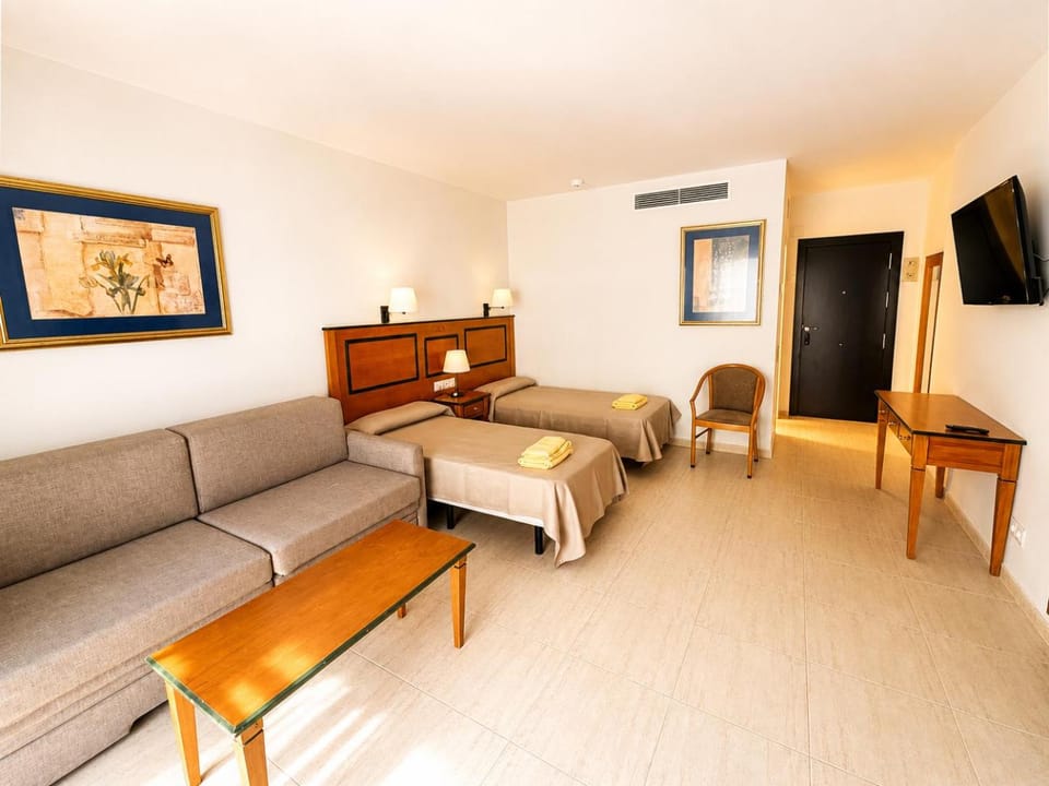 Photo of the whole room
