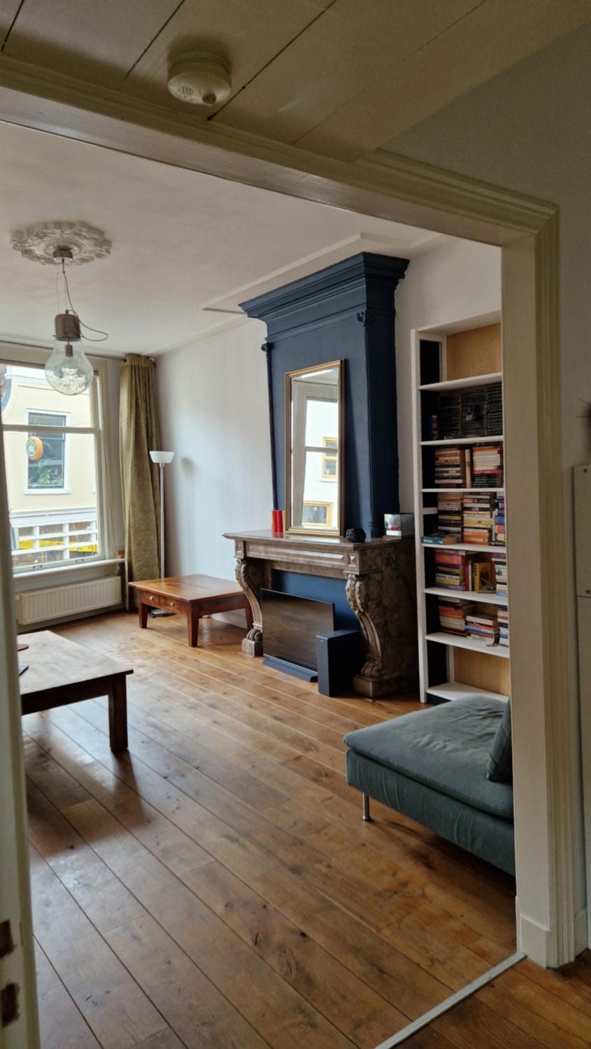 Spacious double room in homestay historic Gouda Vacation rental in Gouda