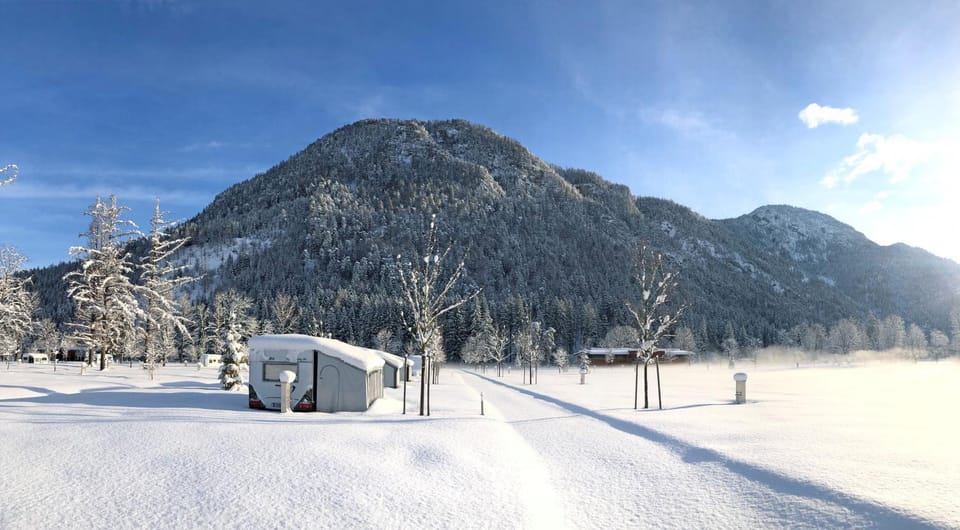 Nearby landmark, Day, Natural landscape, Winter, Mountain view