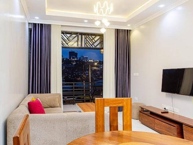Elegant 2BR in Kacyiru Near US Embassy city views Apartment in Africa