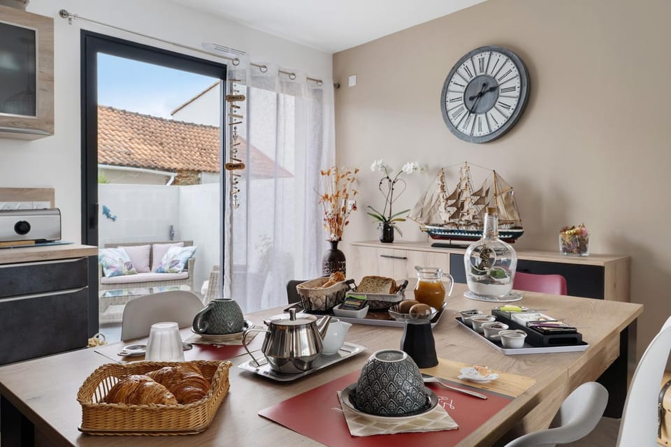 Chambre D'hôtes - Chambre Marine Bed and Breakfast in La Plaine-sur-Mer