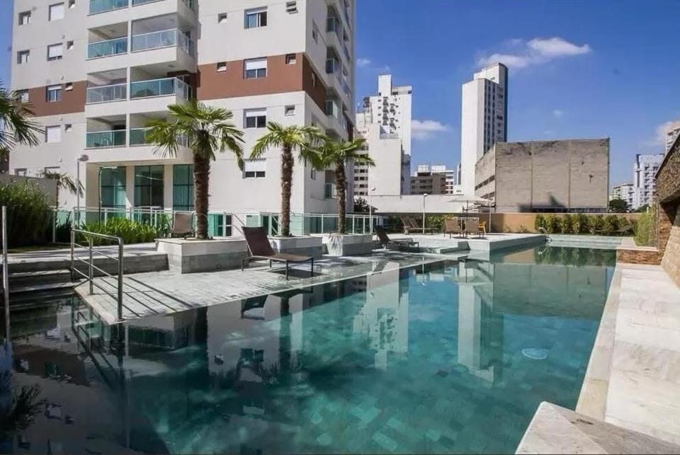 Define Pinheiros com garagem Oscar Freire Hosp Clinicas Apartment in Sao Paulo City