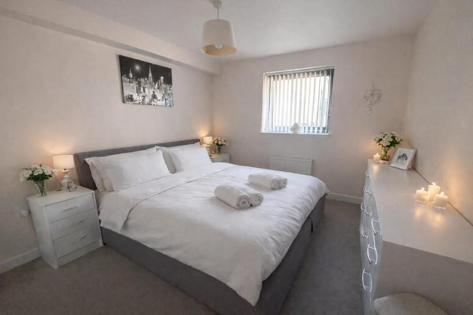 Elegant 2-Bed 2-Bath Flat in Edinburgh Apartment in Edinburgh