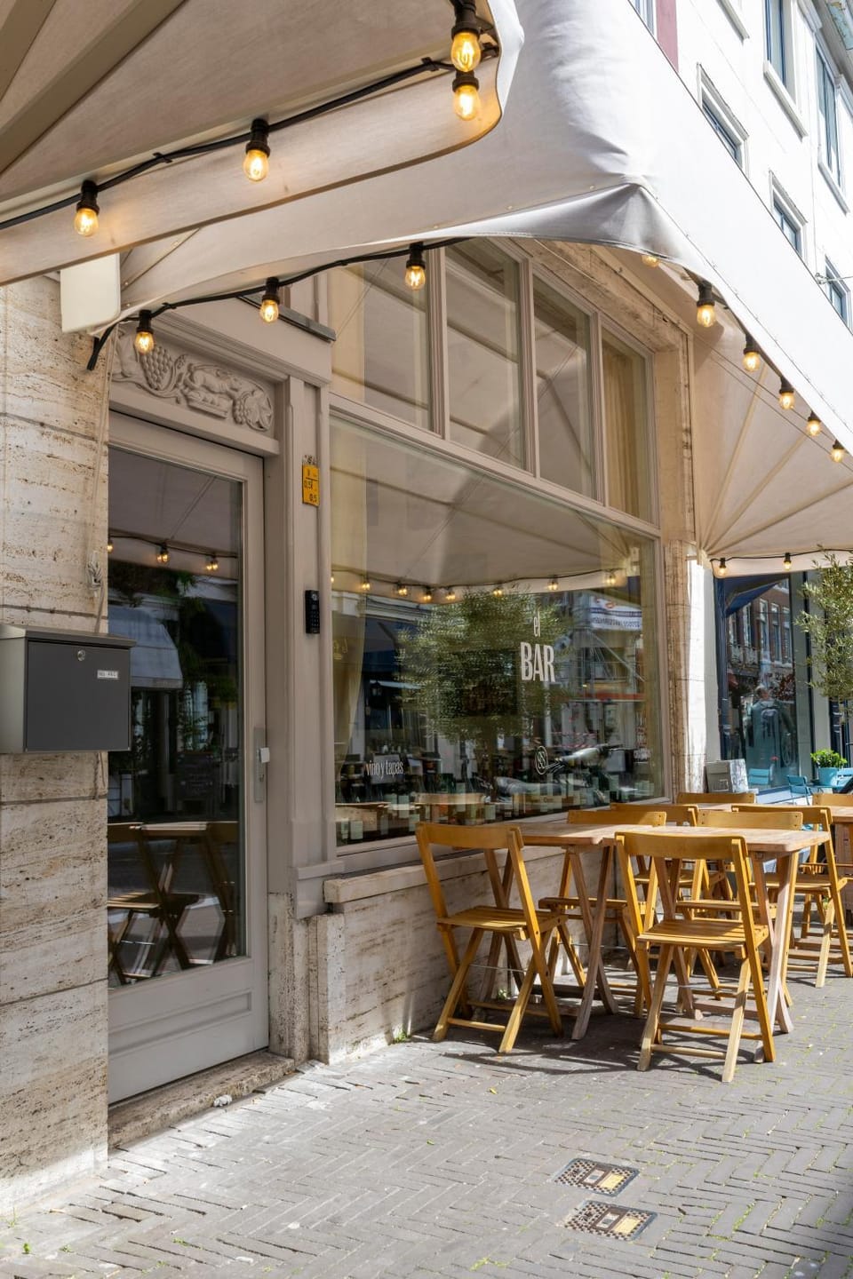 Property building, Restaurant/places to eat, Facade/entrance
