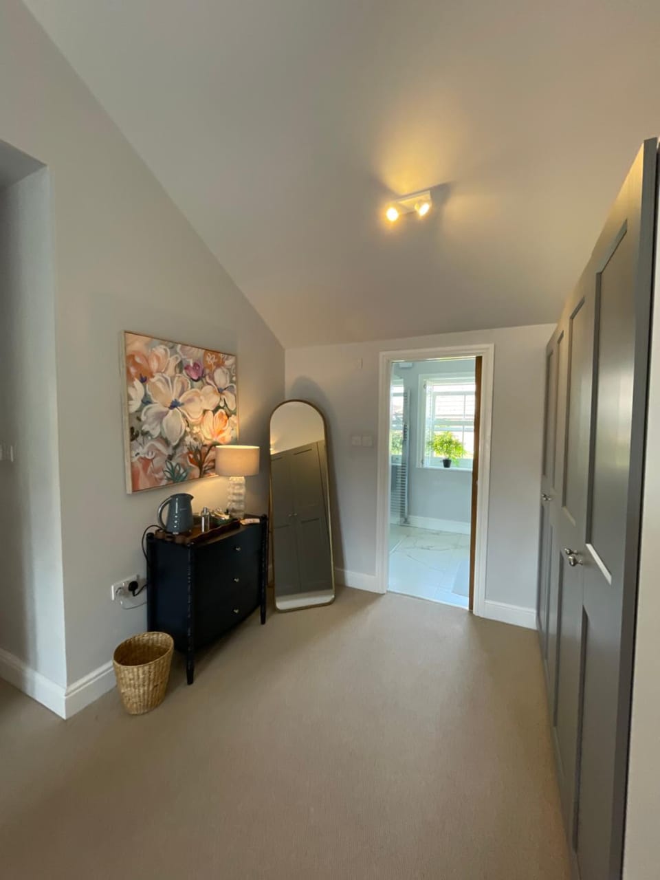 Coffee/tea facilities, Bedroom, wardrobe